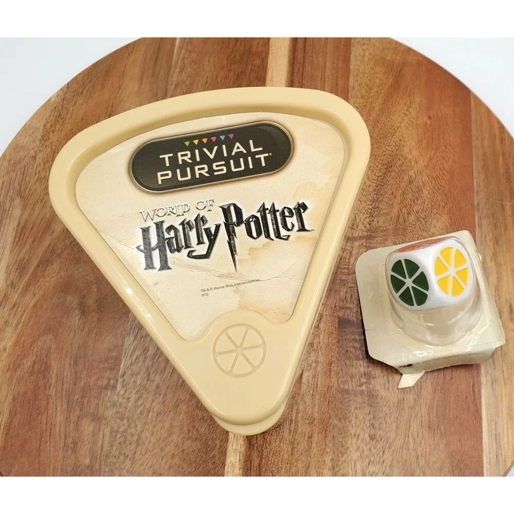 Hasbro Trivial Pursuit World of Harry Potter, Travel Game Compact 600 Questions